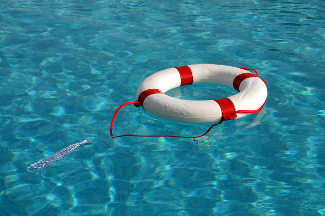 Rettungsring Schwimmbad