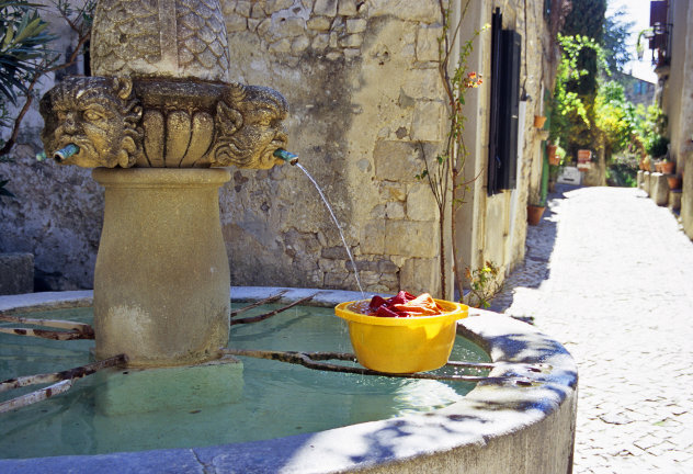 Wasserbrunnen im Dorf